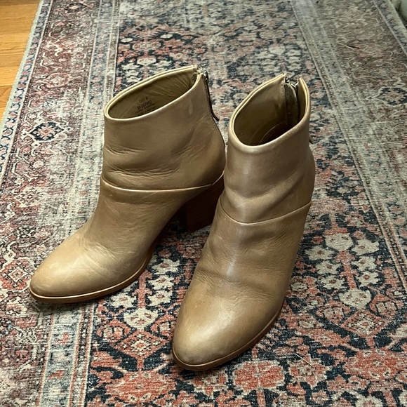 Nisolo Dari Boot - Picture 11 of 13